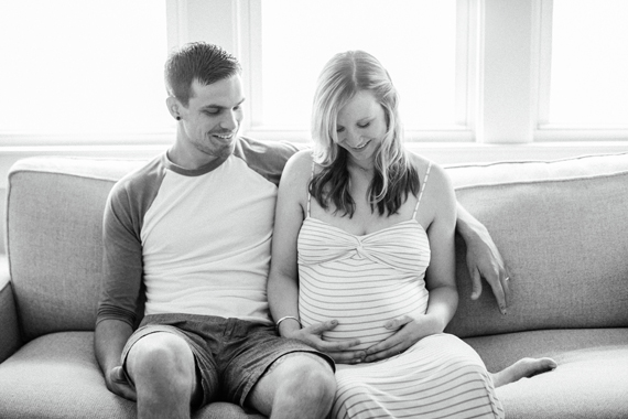 Modern maternity photos | Courtney Apple | 100 Layer Cakelet