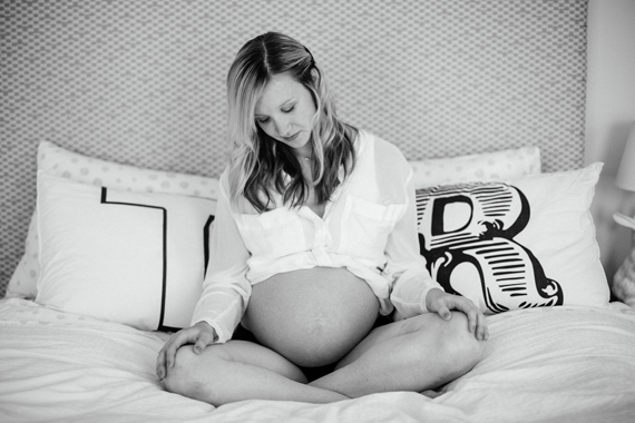 Modern maternity photos | Courtney Apple | 100 Layer Cakelet