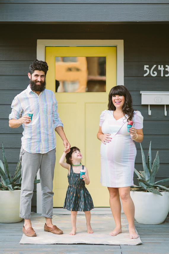 At home maternity photos in Dallas | Apryl Ann | 100 Layer Cakelet