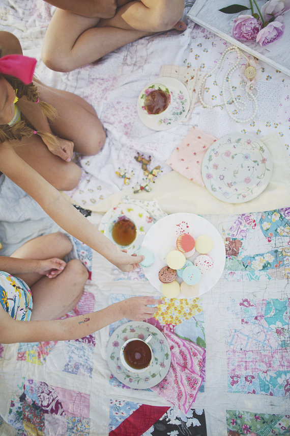 Beachside Tea Party by Simply Rosie Photography | 100 Layer Cakelet