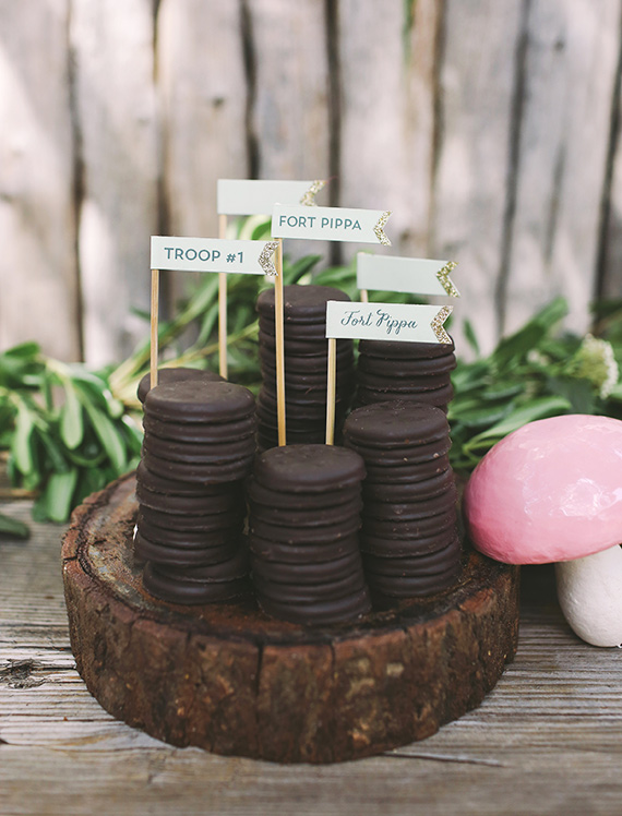 Girl's camping birthday by Pippa and Co. | Megan Small Photography | 100 Layer Cakelet 
