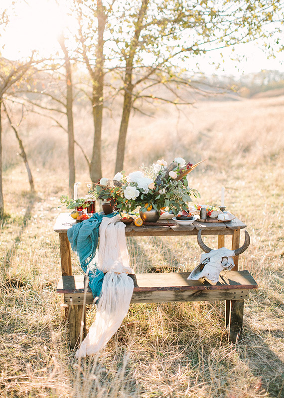Rustic fall anniversary shoot in Russia | photos by Dmitry Melnikov | 100 Layer Cakelet