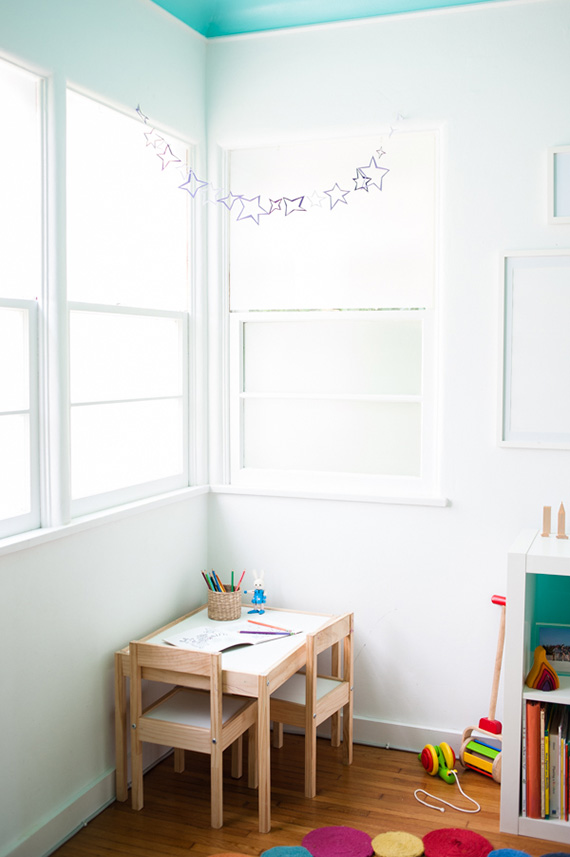 Warm, modern toddler girl's room from Mercie Ghimire Photography | 100 Layer Cakelet