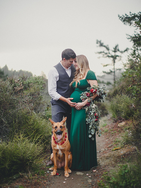 Luxurious winter floral maternity photos by Jennifer Skog | Garland by Mandolin Floral | 100 Layer Cakelet