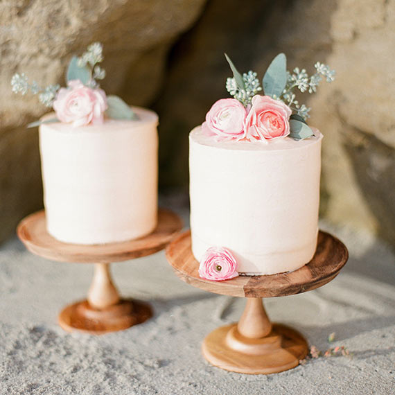 Twin birthday shoot in San Diego by Amorology Events | Photos by KT Merry | 100 Layer Cakelet