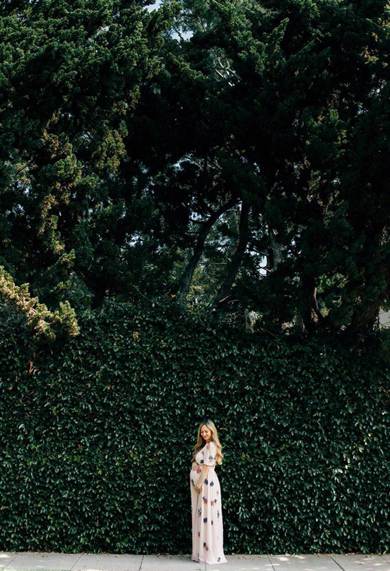 Spring maternity photos in Beverly Hiills by Alex Steele Photography | 100 Layer Cakelet