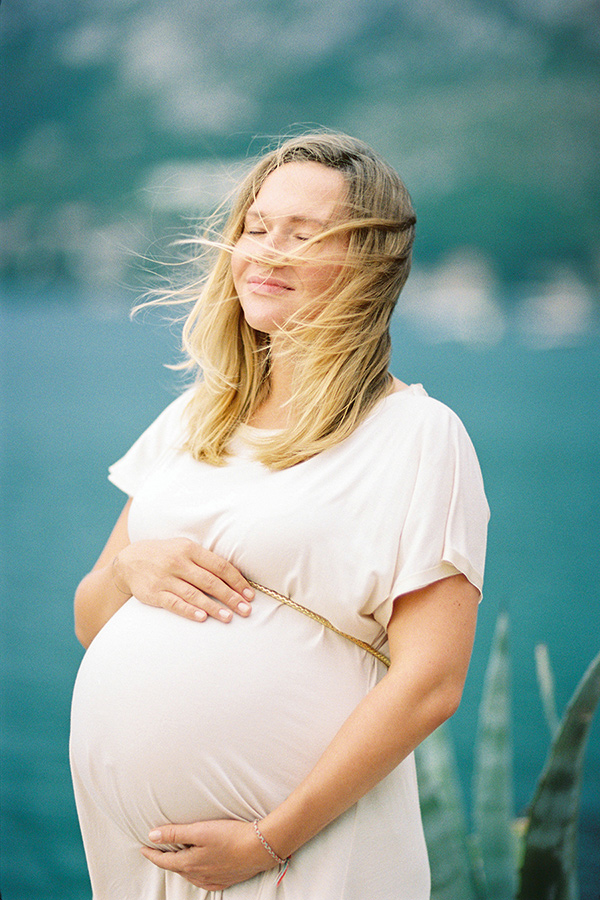 Montenegro maternity photos by Sonya Khegay