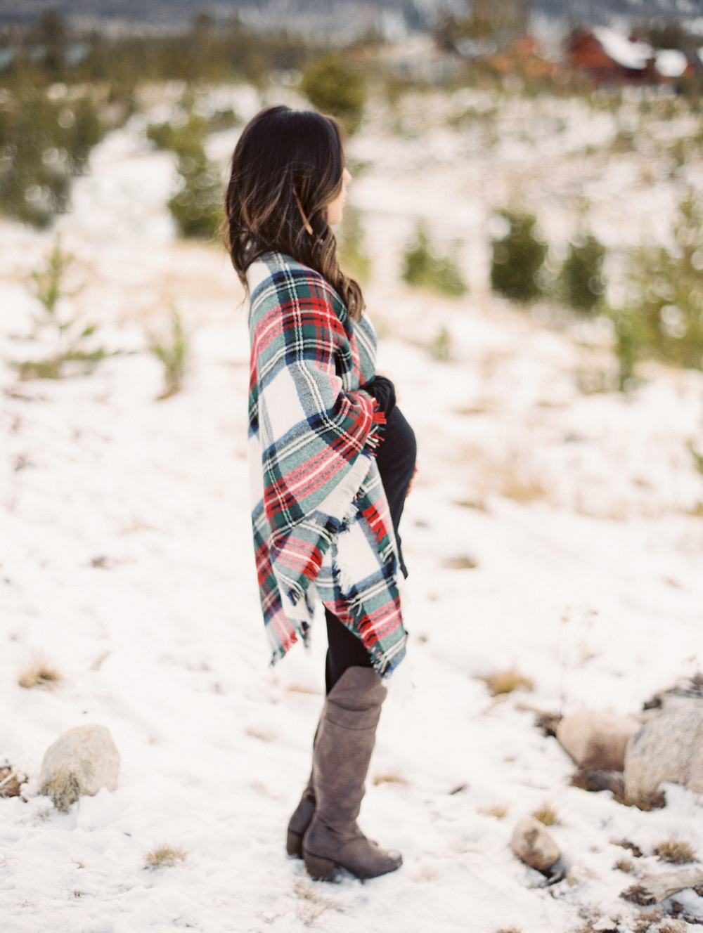 Dani-Cowan-Photography-Snowy-Colorado-Mountain-Maternity-Photoshoot18_WEB